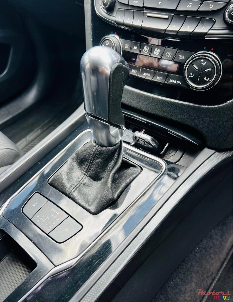 2012' Peugeot 508 photo #7