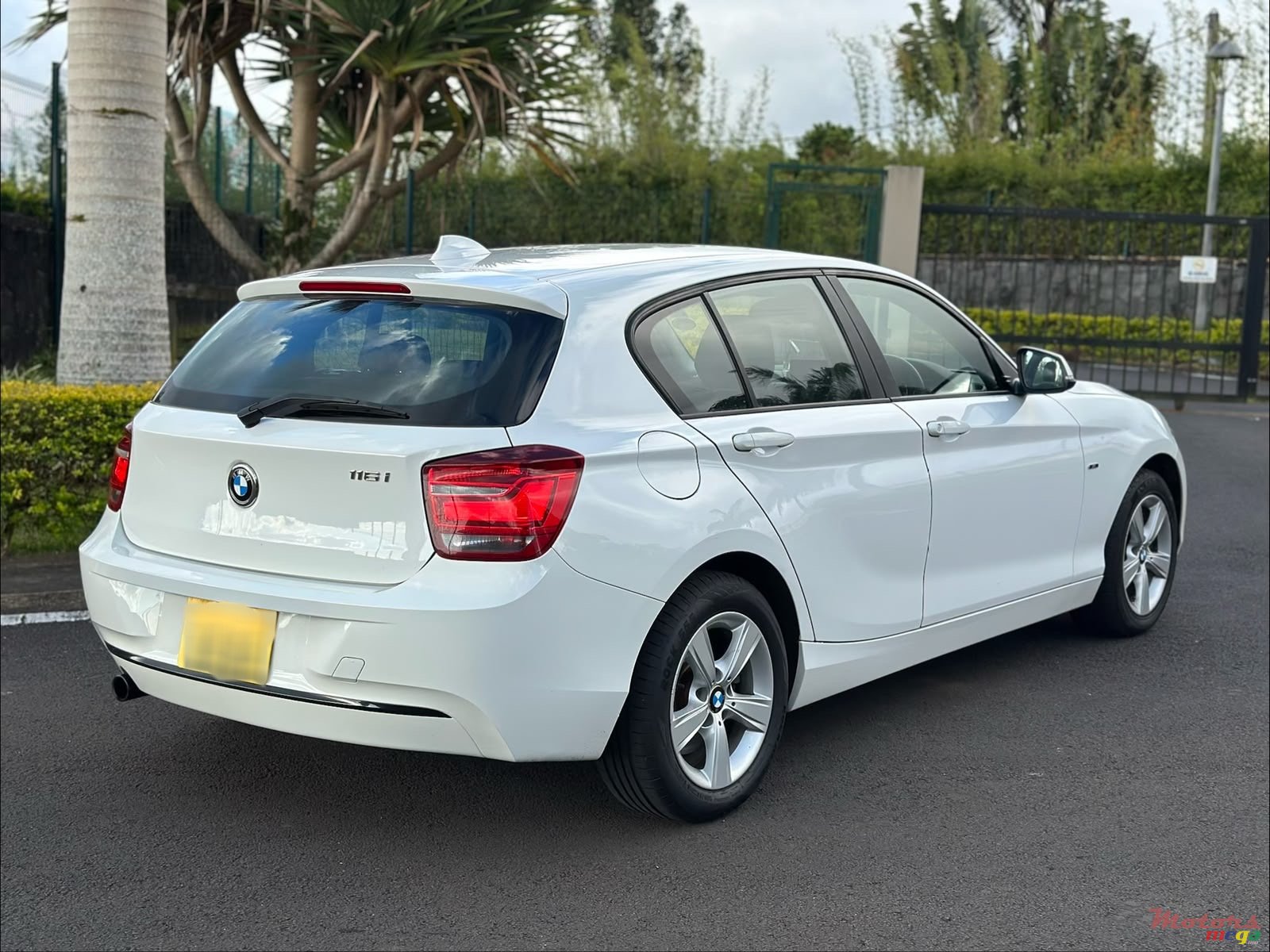 2015' BMW 116i photo #4