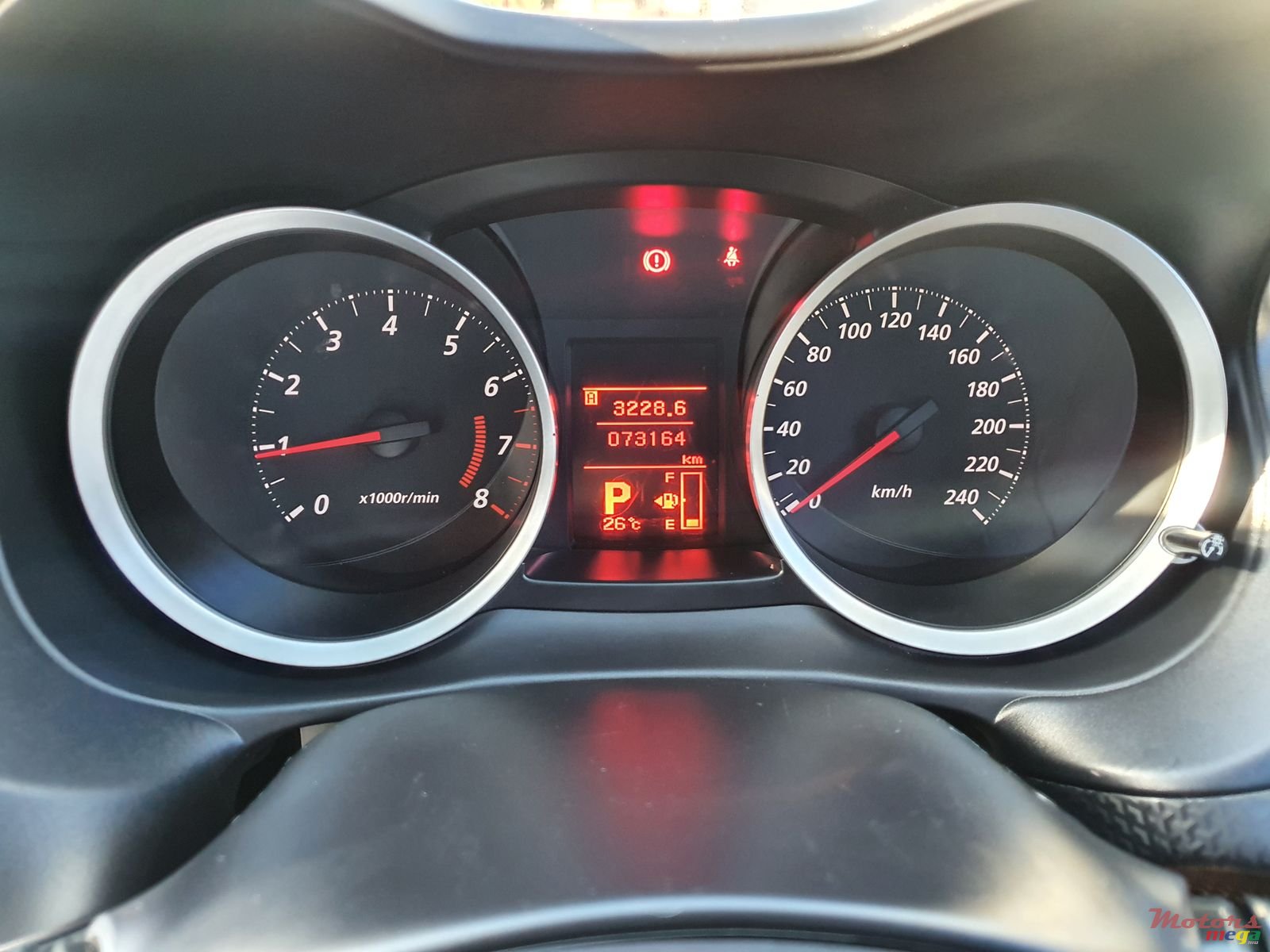 2016' Mitsubishi photo #6