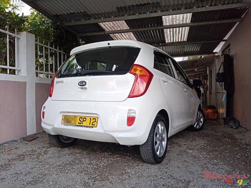 2012' Kia Picanto Automatic photo #4