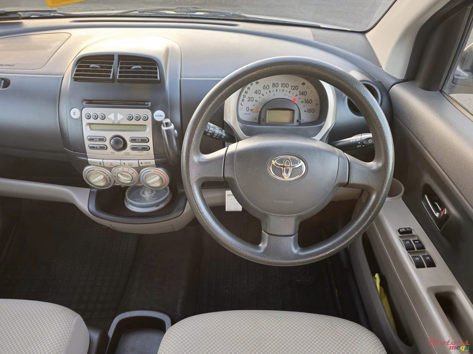 2006' Toyota Passo photo #5