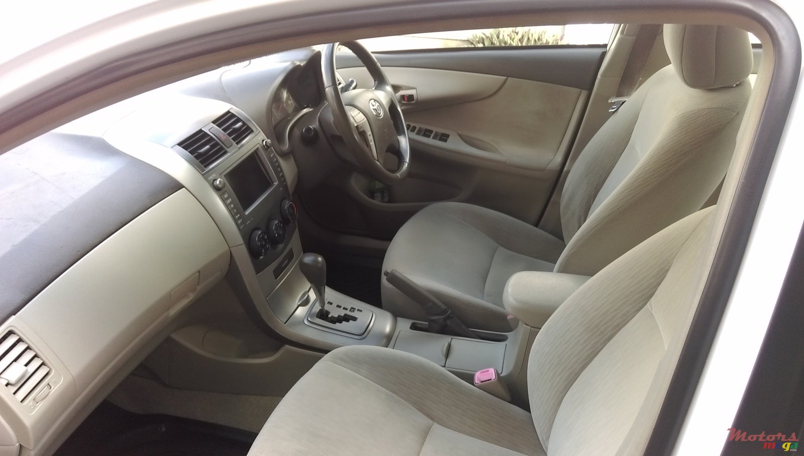 2006' Toyota Corolla Axio photo #4