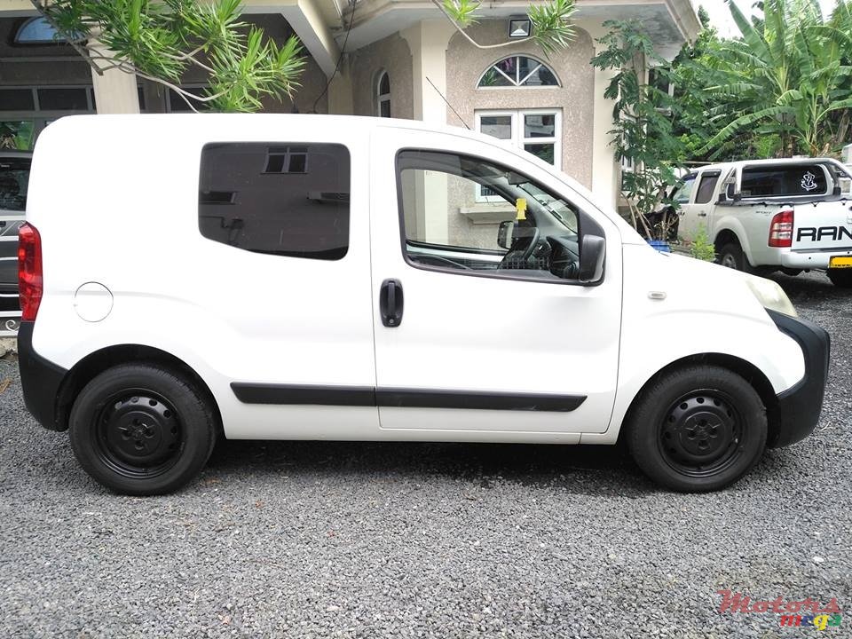 2013' Peugeot Bipper photo #2