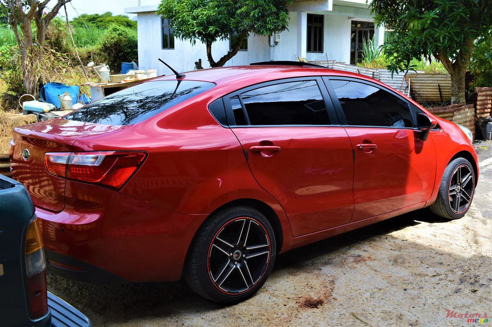 2012' Kia Rio photo #3