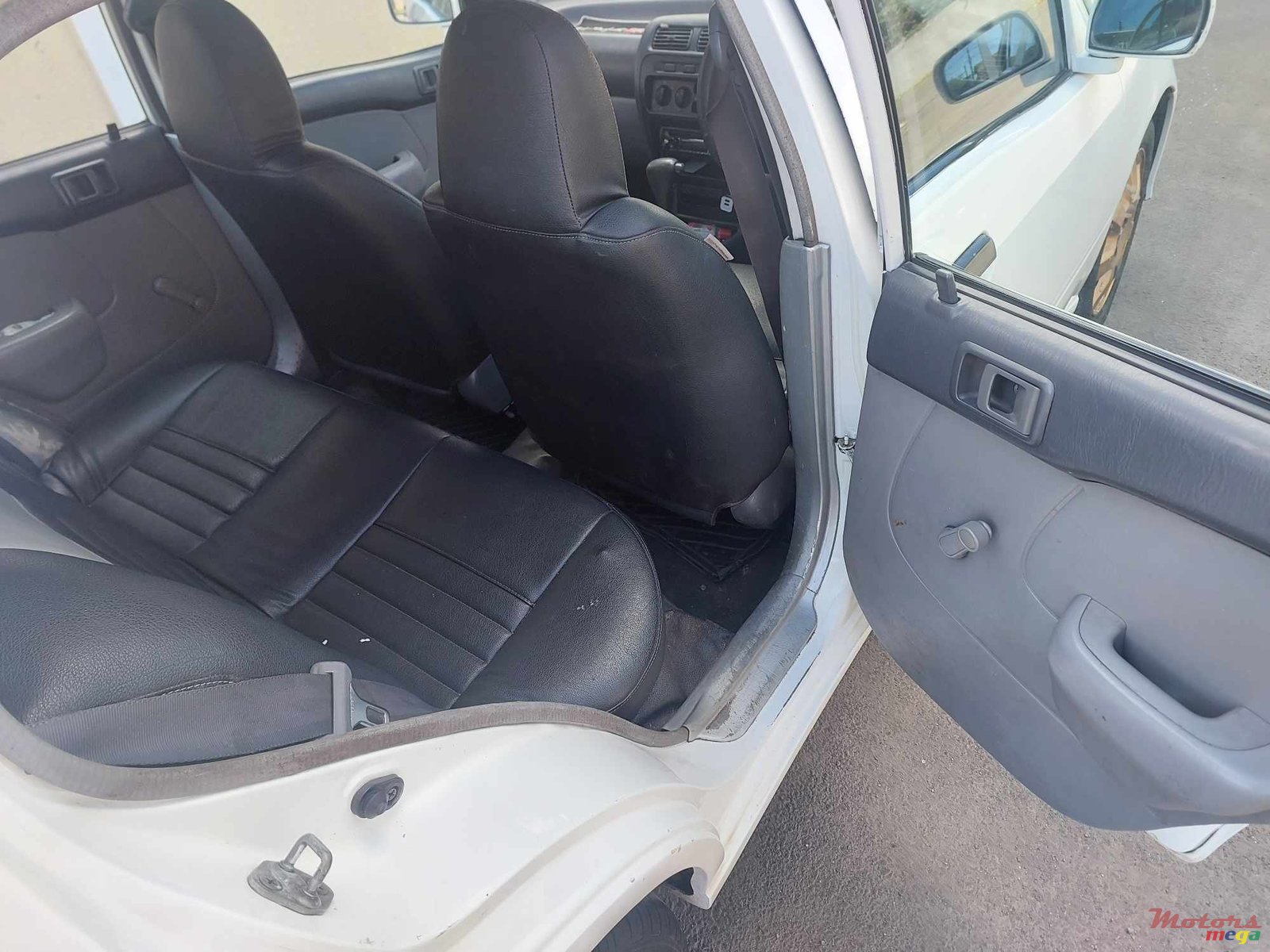 1998' Toyota Starlet photo #6