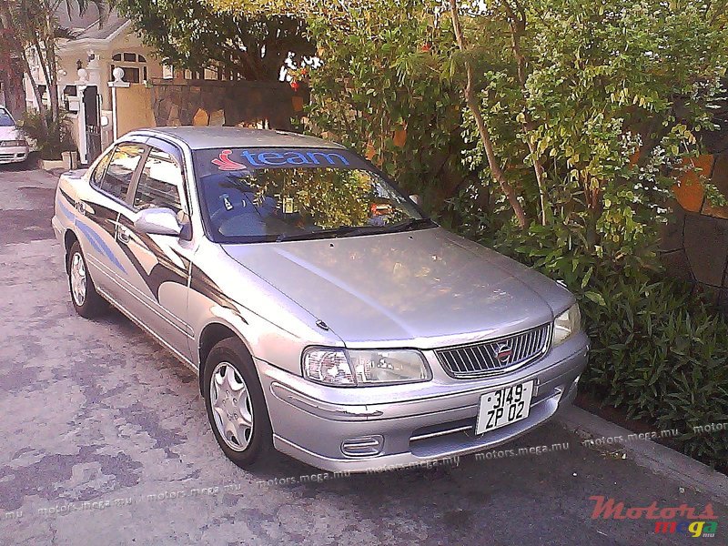 2002' Nissan B15 photo #1