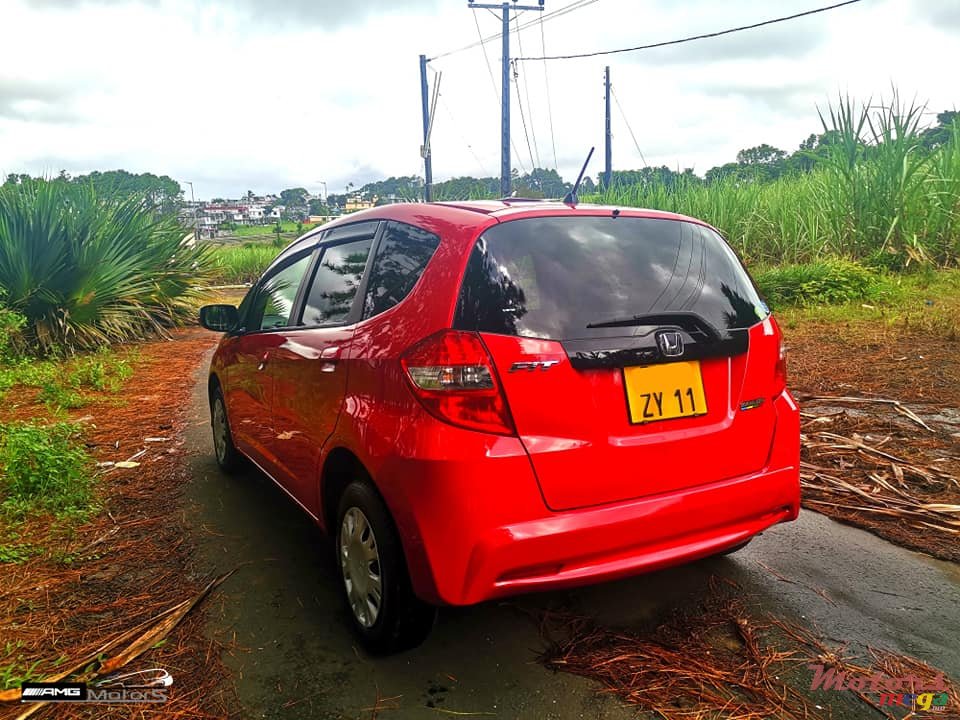 2011' Honda Fit photo #4