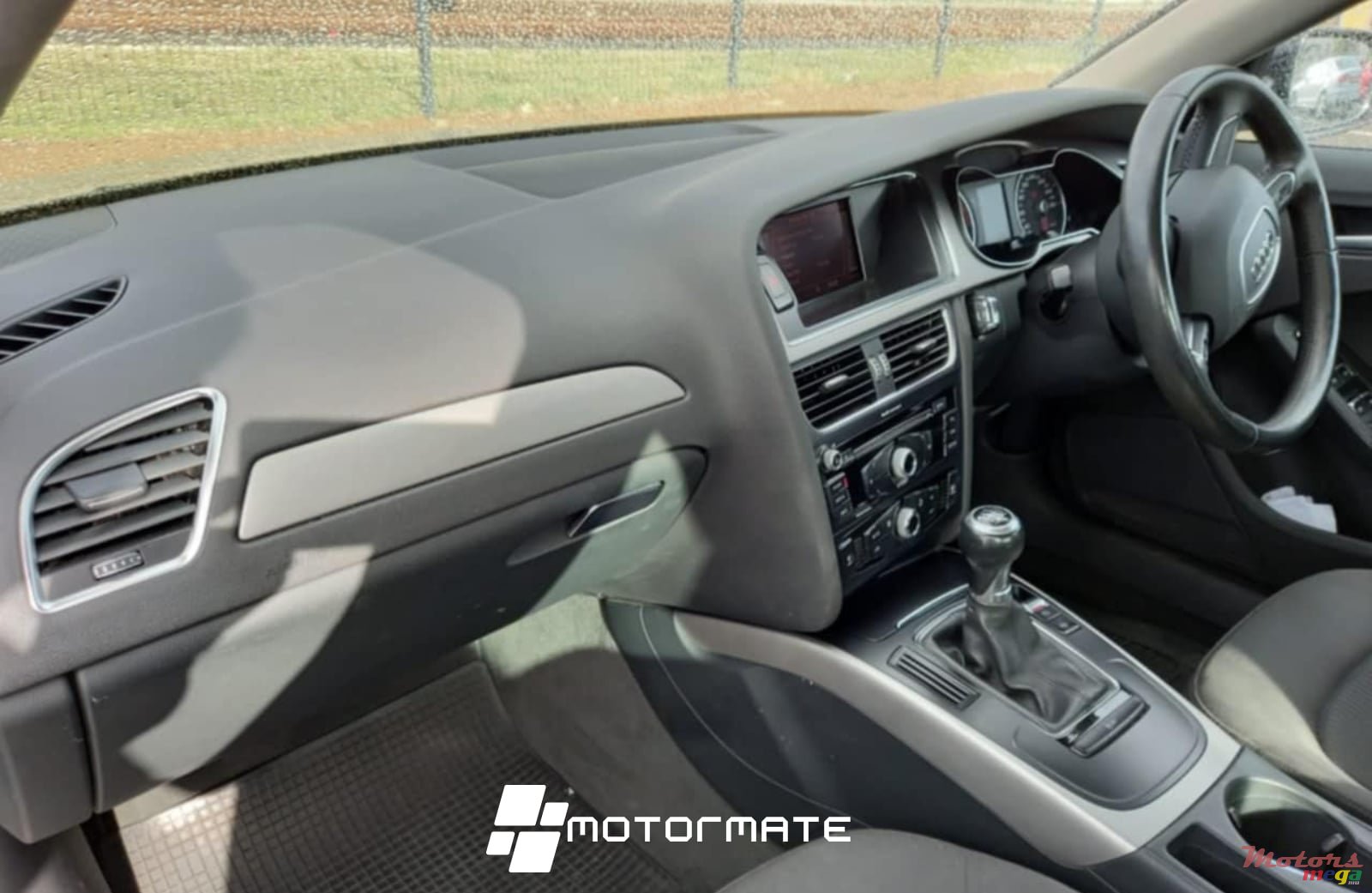 2013' Audi A4 Sedan photo #5