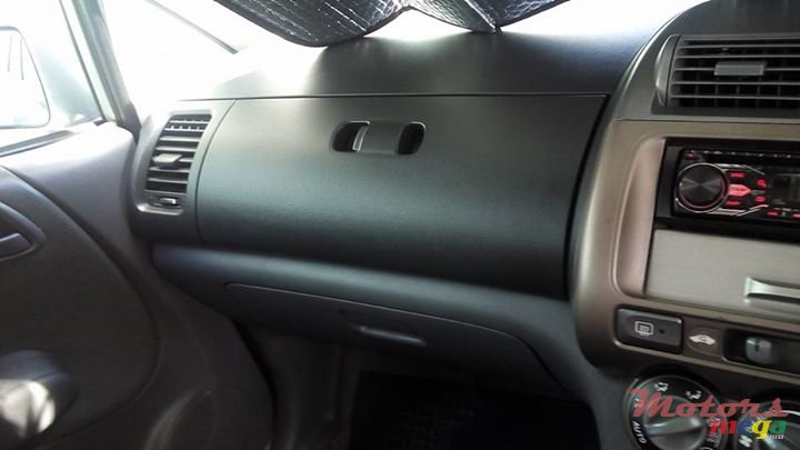 2003' Honda City none photo #2