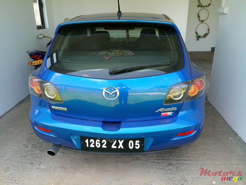 2005' Mazda Axela photo #2
