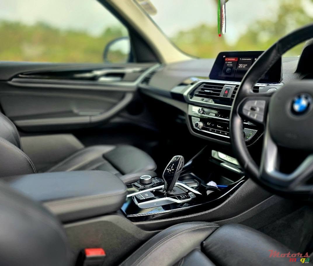 2021' BMW X3 photo #6