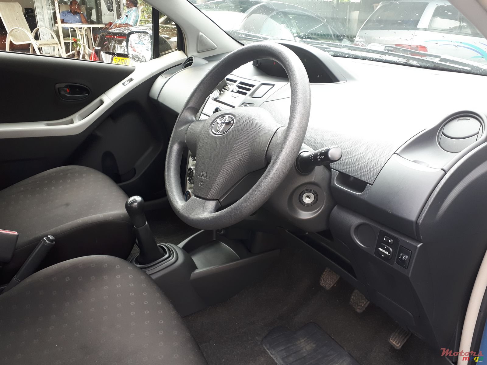 2007' Toyota Yaris photo #6