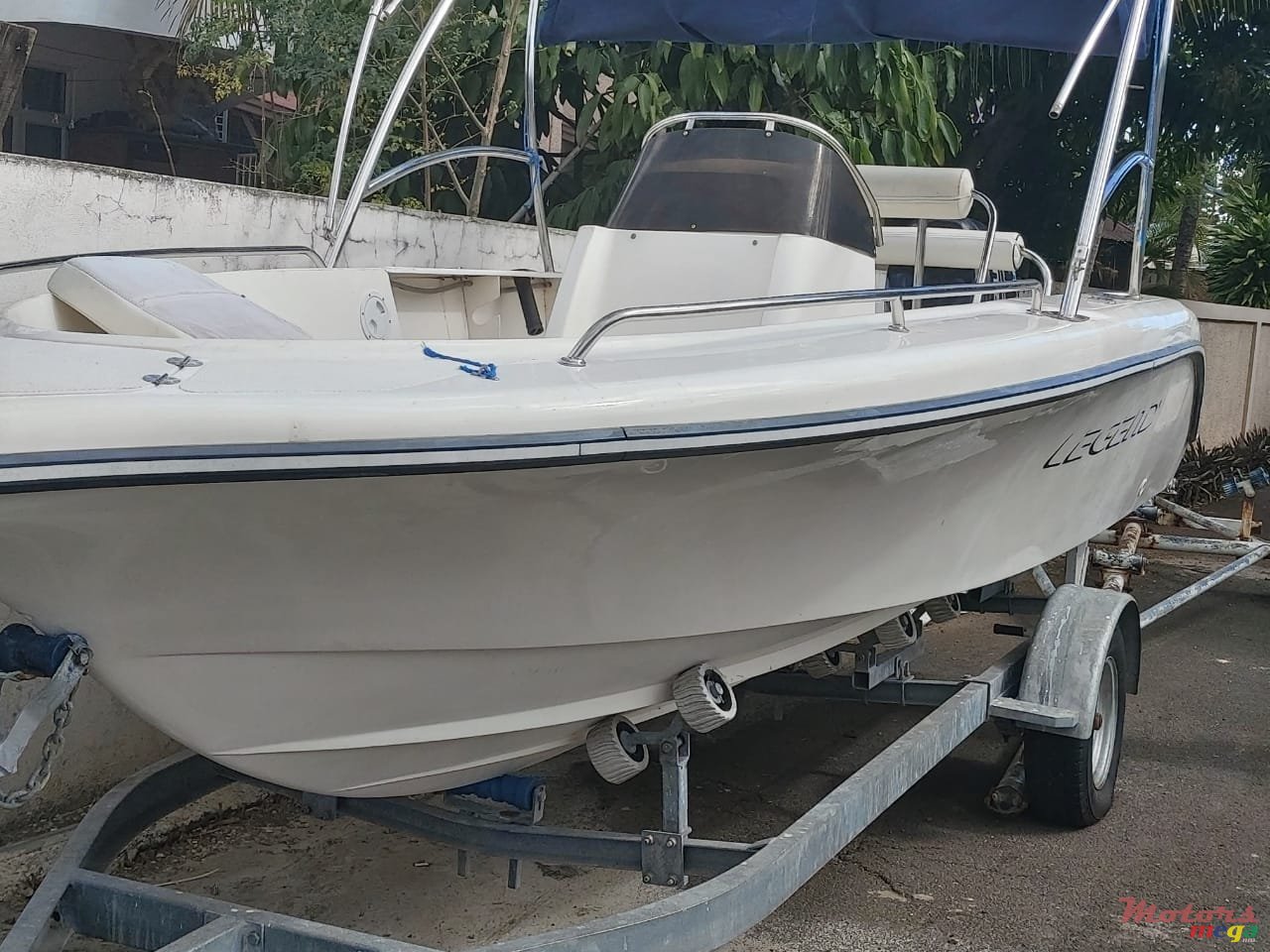 2012' Legend photo #7