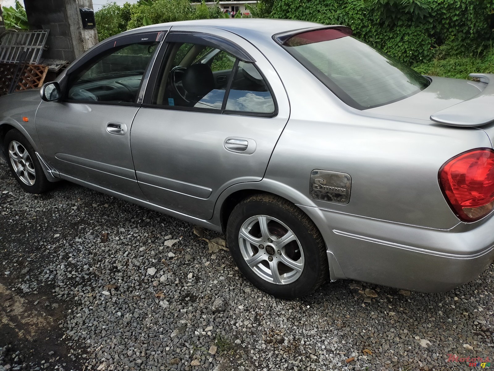 2004' Nissan Sunny photo #4
