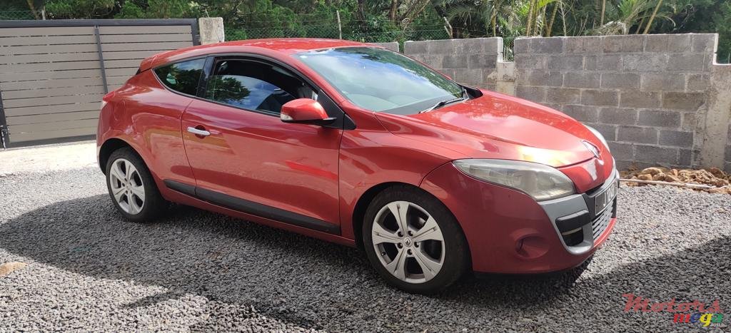 2009' Renault Megane photo #2