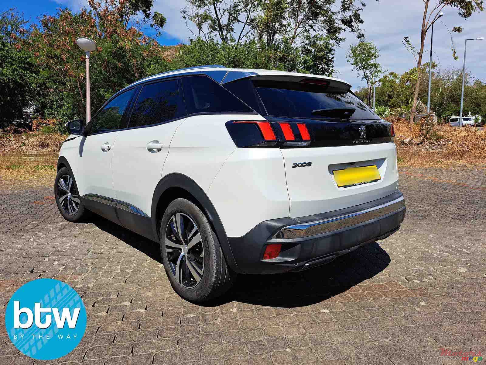 2019' Peugeot 3008 Allure photo #3