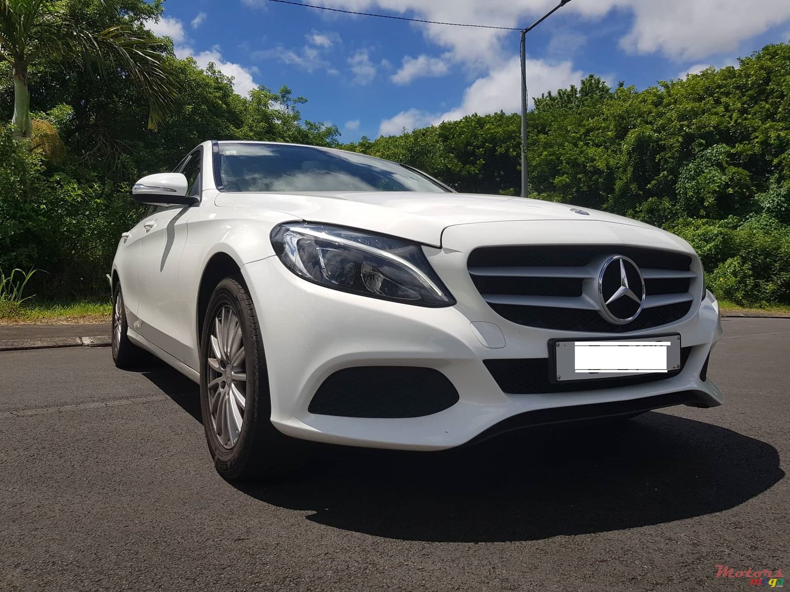 2014' Mercedes-Benz C-Class C 180 photo #1