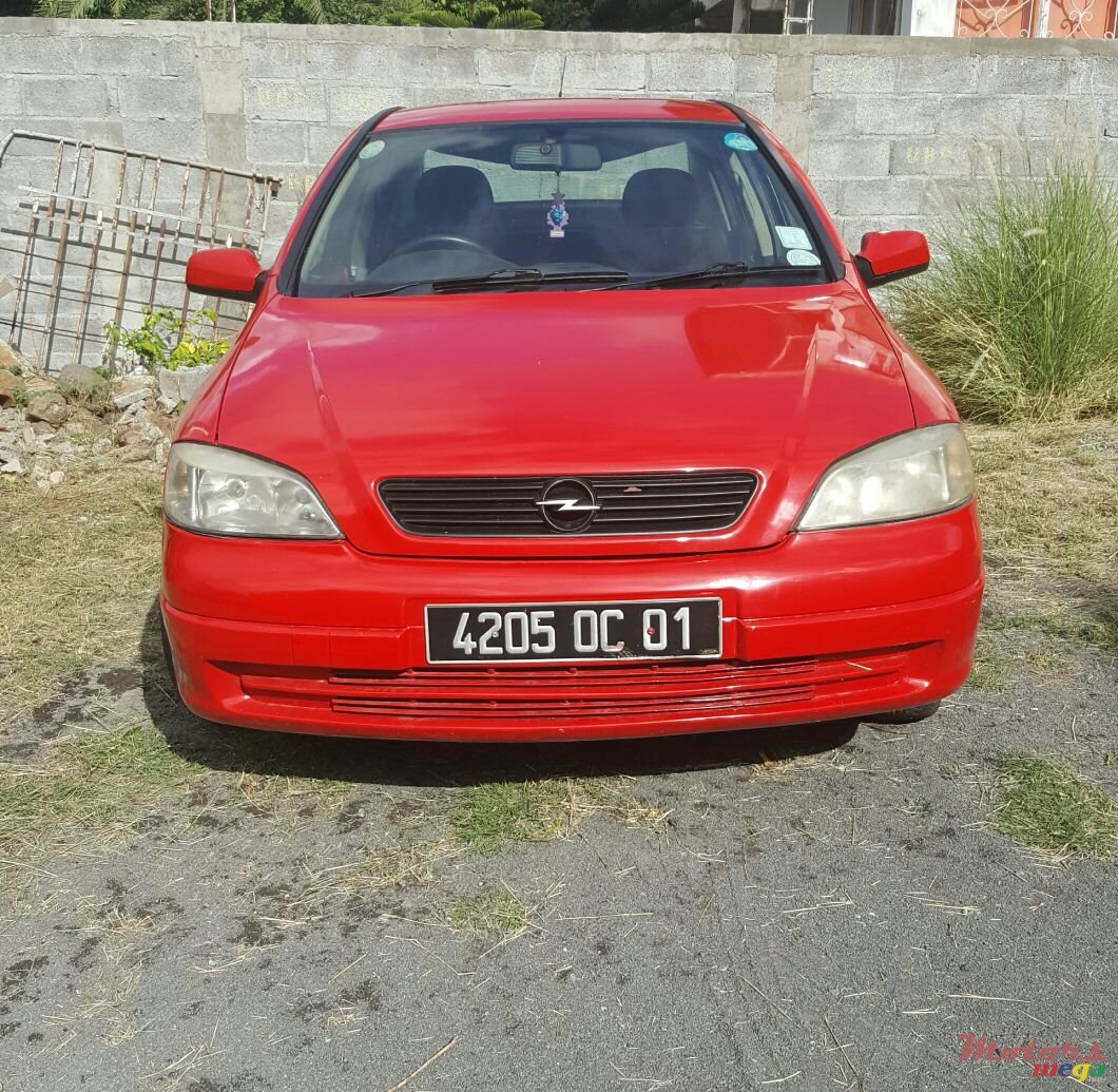 2001' Opel Astra photo #1