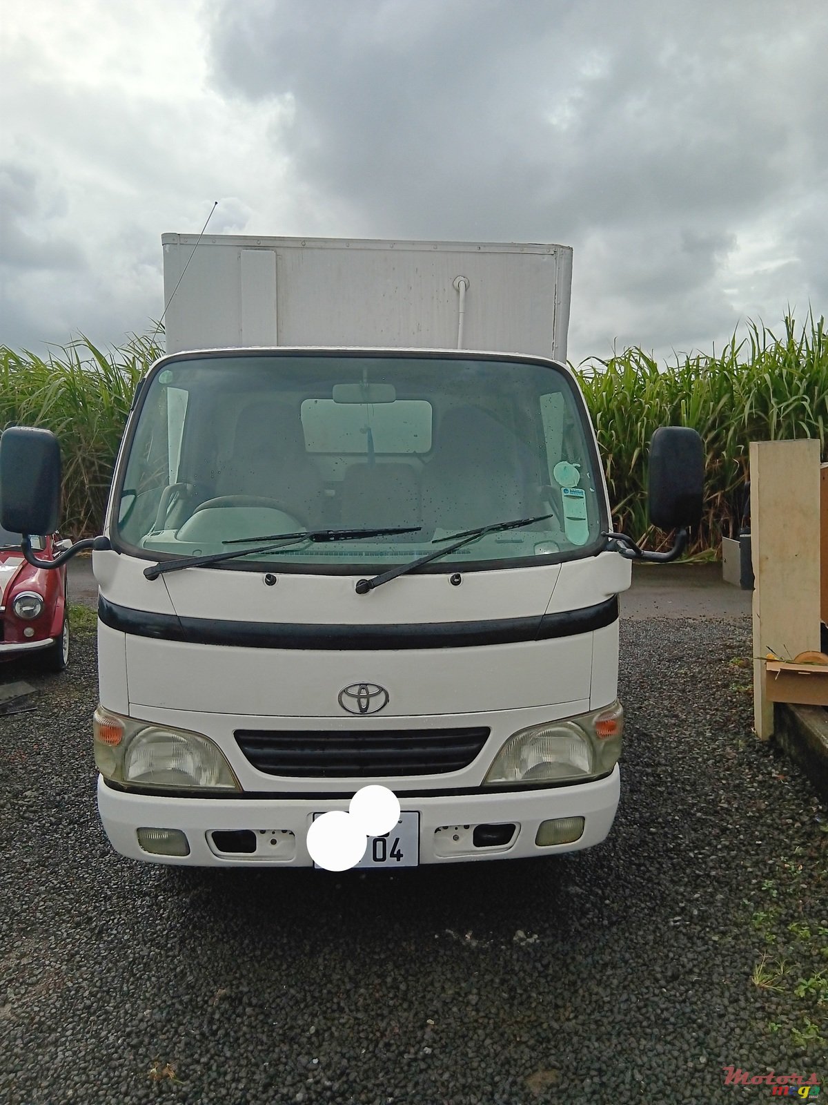 2004' Toyota photo #4