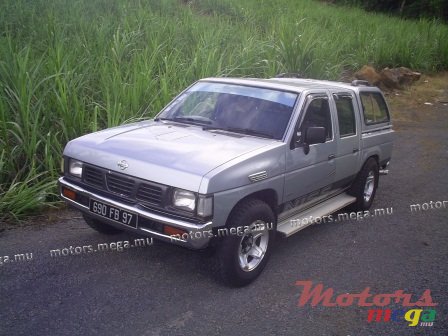 1997' Nissan Hardbody sport photo #3