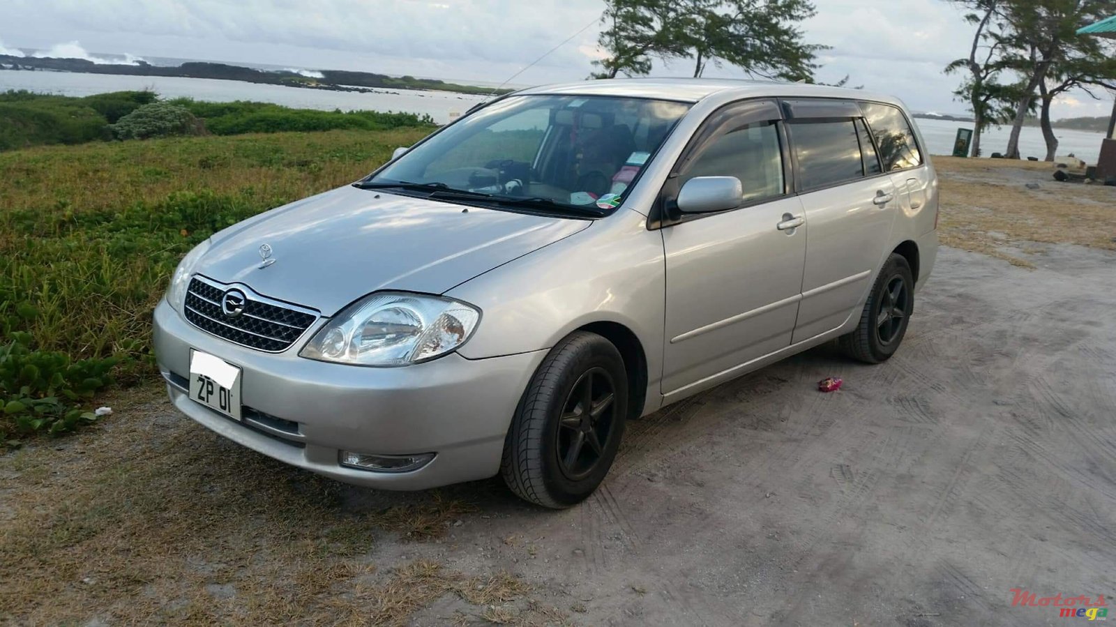 2001' Toyota Corolla photo #1