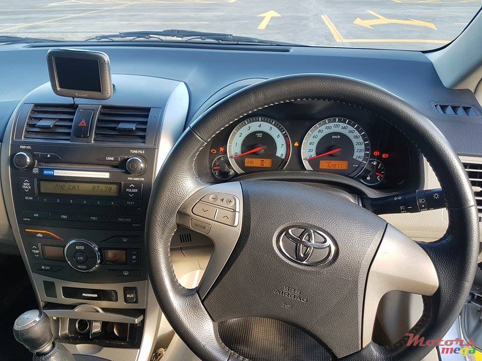 2013' Toyota photo #5