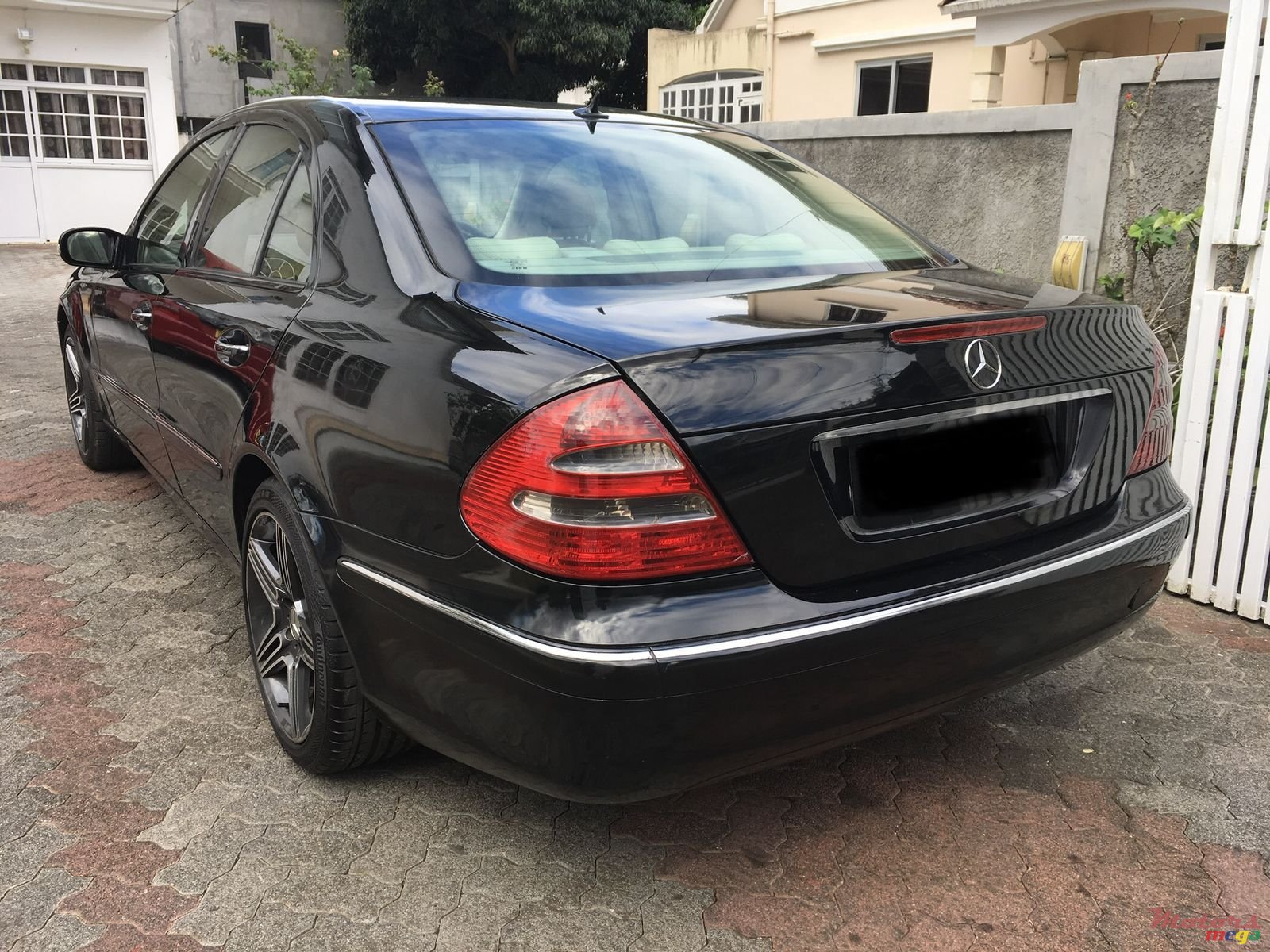 2004' Mercedes-Benz photo #4