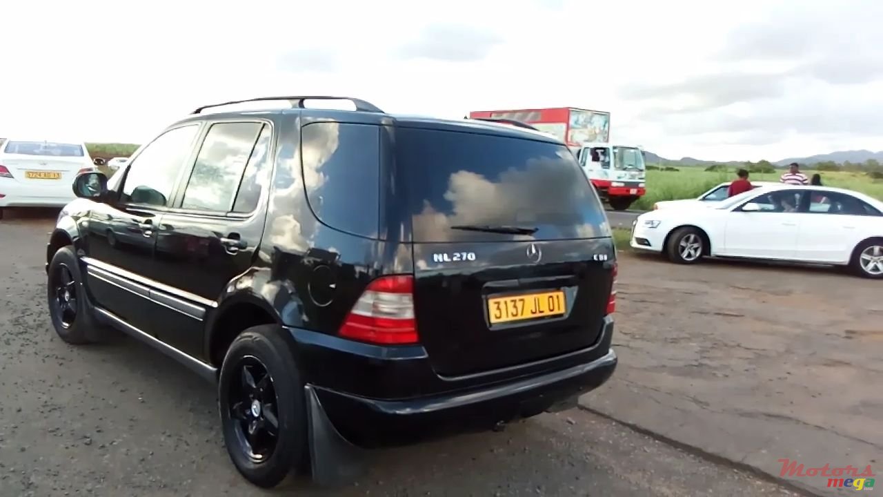 2001' Mercedes-Benz ML 270 photo #2