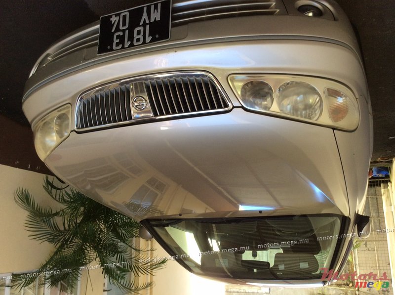 2004' Nissan photo #1