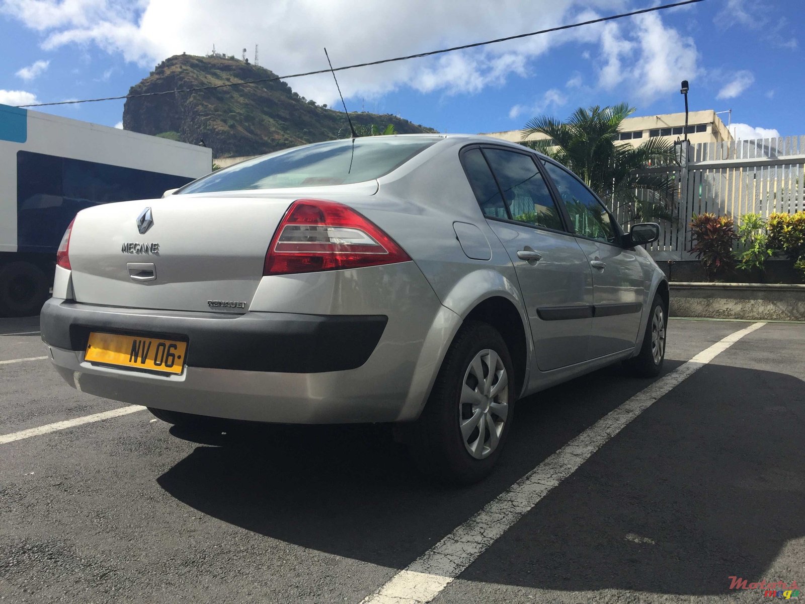 2006' Renault photo #1