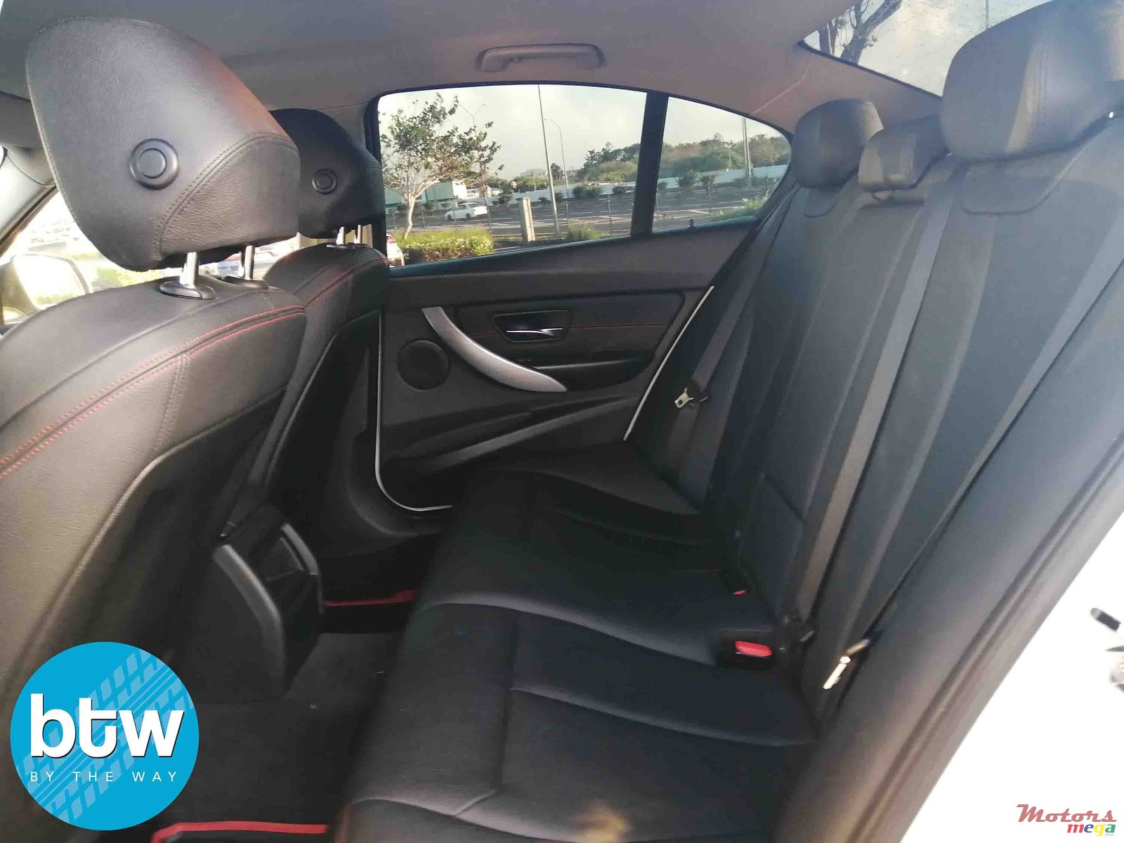 2012' BMW 320 photo #4