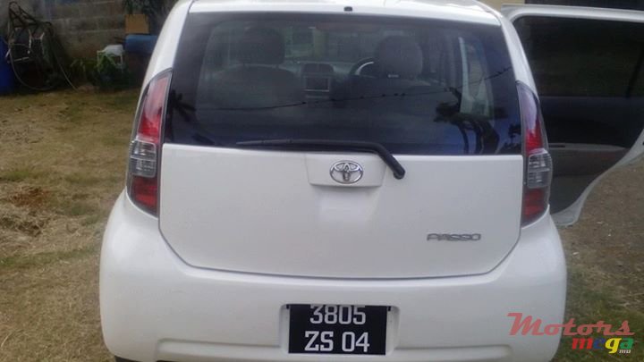 2004' Toyota Paseo photo #2