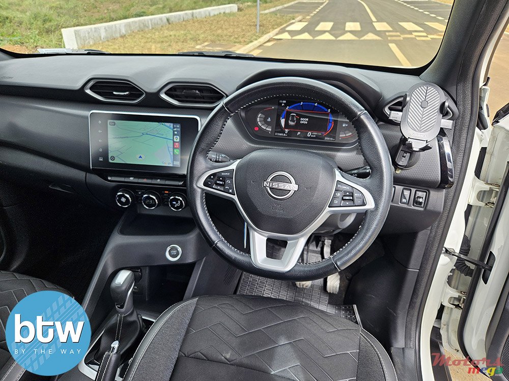 2022' Nissan Magnite Acenta Plus photo #6