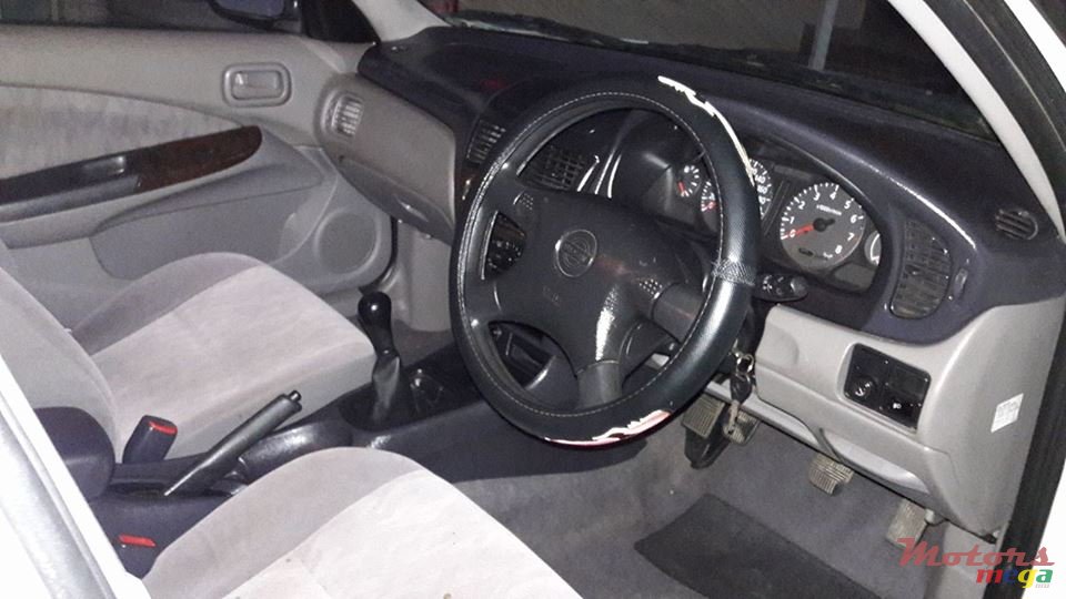 2003' Nissan Sunny photo #4