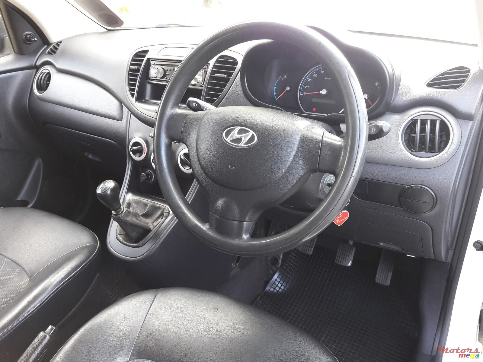 2010' Hyundai i10 photo #5