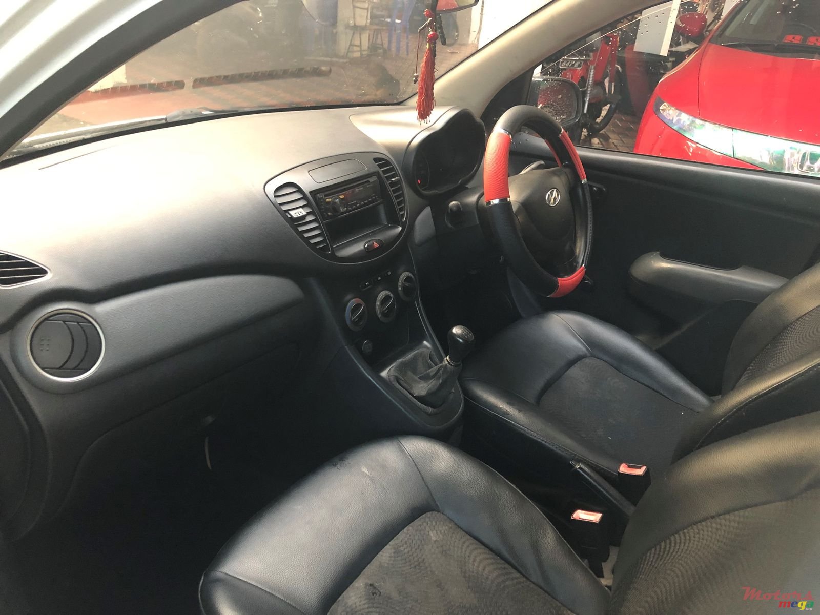 2011' Hyundai i10 photo #2