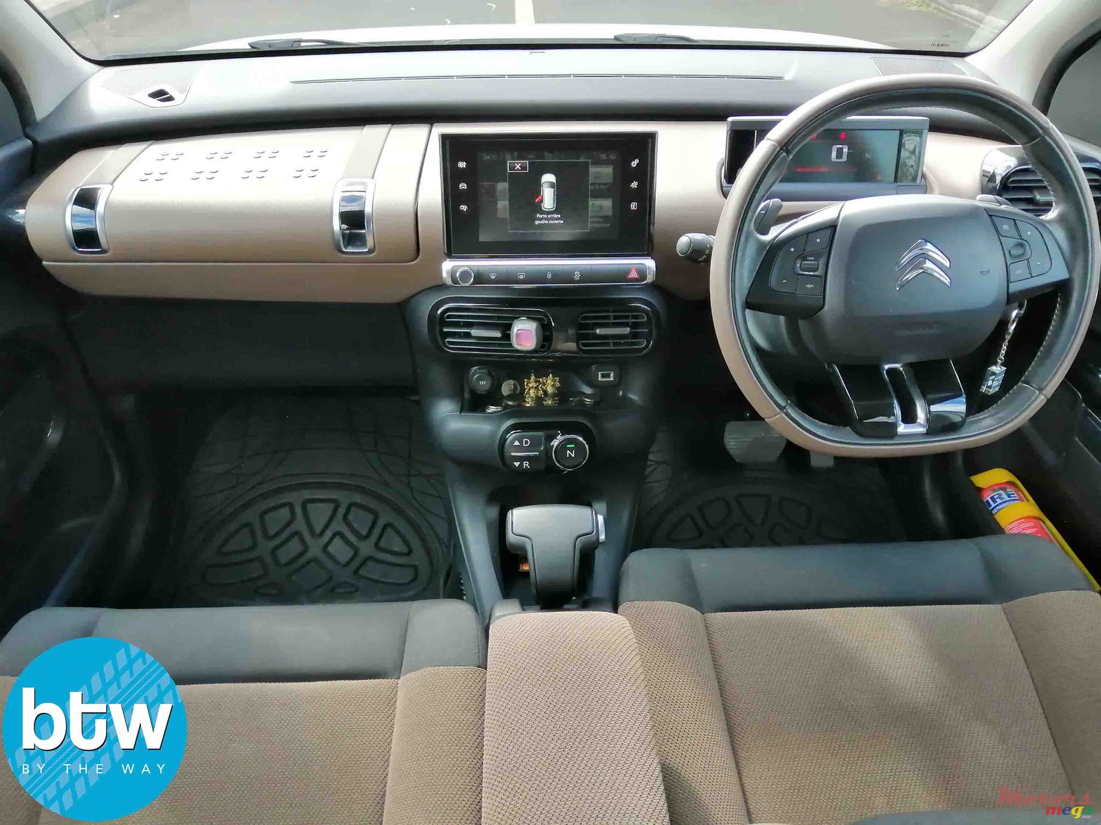 2017' Citroen C4 Cactus 1.2 Turbo Puretech photo #4