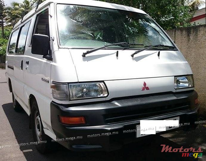 2007' Mitsubishi L200 photo #1