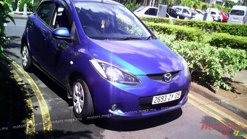 2009' Mazda Demio photo #1