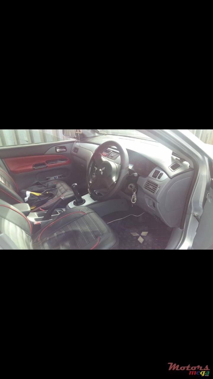 2008' Mitsubishi Lancer photo #4