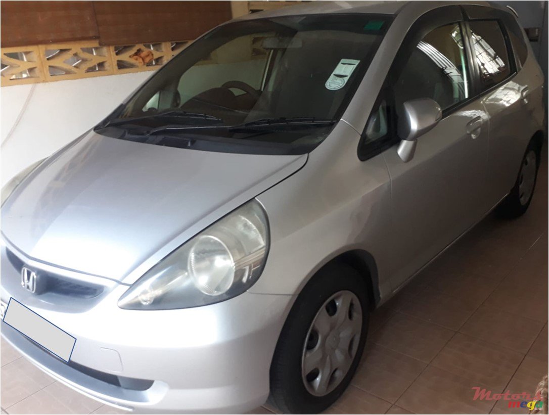 2007' Honda Fit photo #2