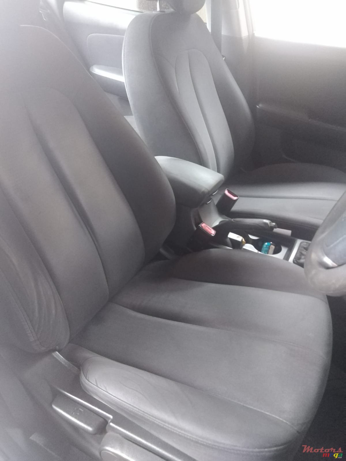 2009' Hyundai Elantra photo #5