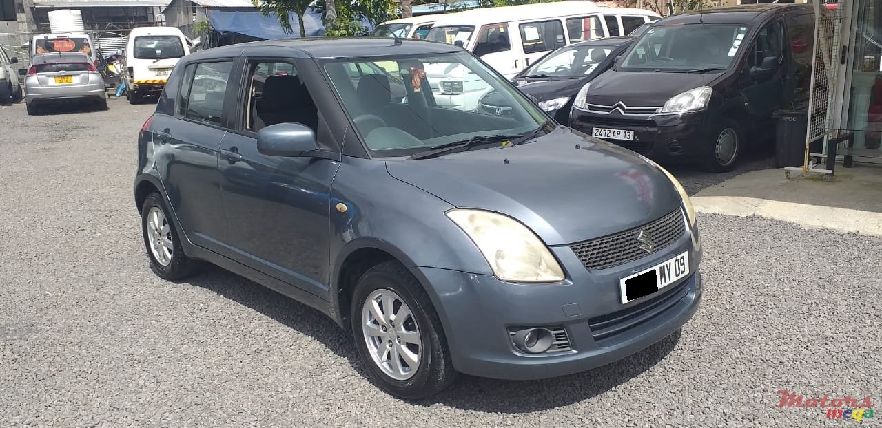 2009' Suzuki Swift photo #7