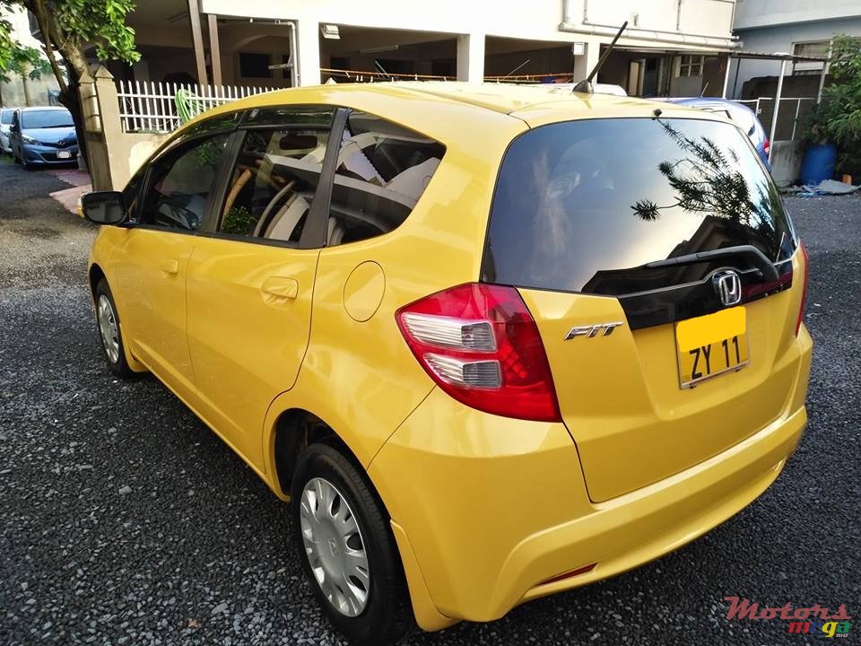 2011' Honda photo #4