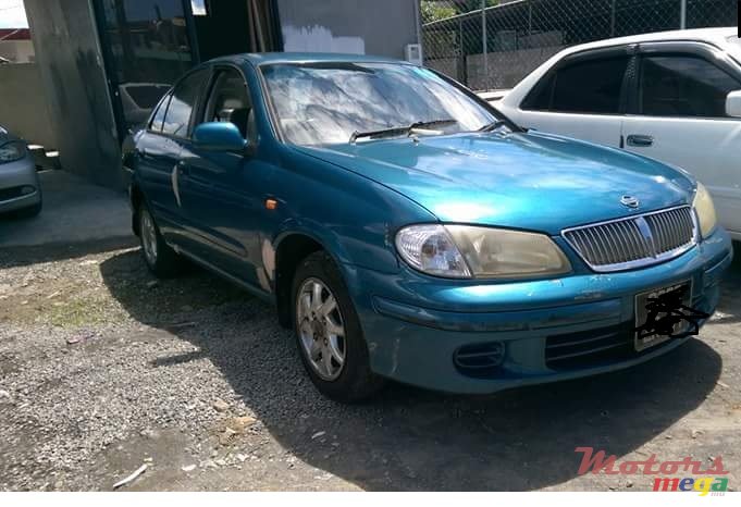 2001' Nissan Sunny photo #1