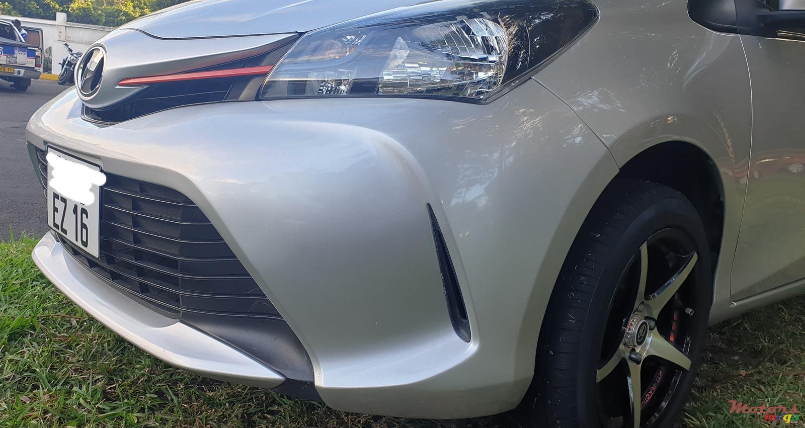 2016' Toyota Vitz photo #3