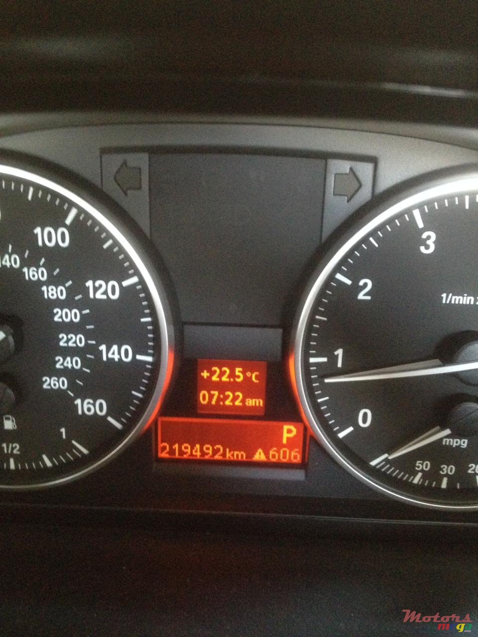 2008' BMW 320 photo #1