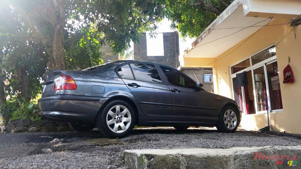 2003' BMW 320 photo #2