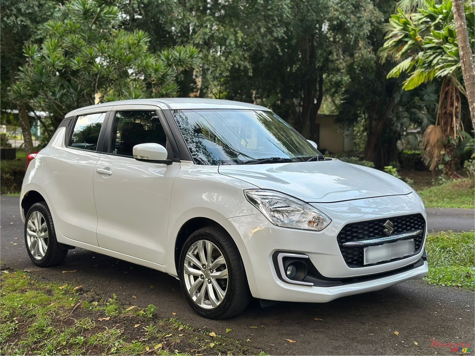 2021' Suzuki Swift photo #3