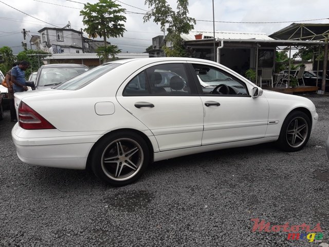 2002' Mercedes-Benz C-Class C 180 photo #5
